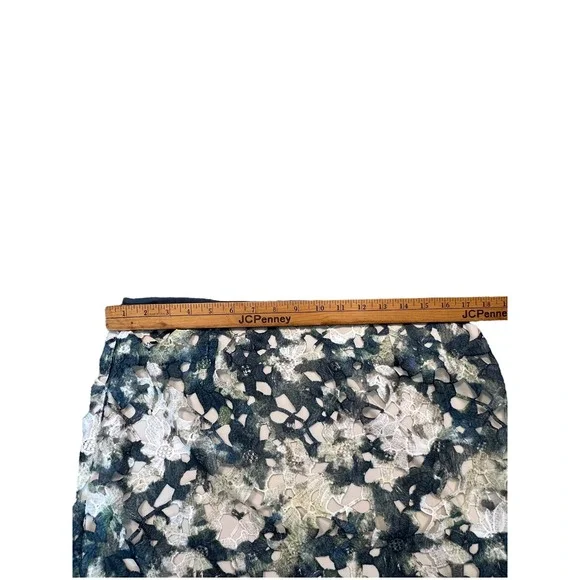 MSSP Max Studio Specialty Products Women's Lace Overlay Skirt Size 8 – Floral‎ - Picture 3 of 6